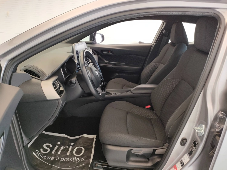 14 - Toyota C-HR C-HR 1.8h Active e-cvt