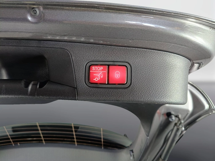 16 - Mercedes-Benz GLA 180 d Progressive Advanced Plus auto