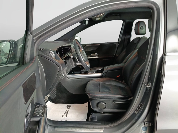 8 - Mercedes-Benz Classe B - W247 2018 - B 180 d Premium auto