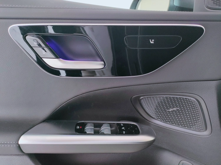 10 - Mercedes-Benz Classe C 220 d mhev AMG Line Advanced 4matic 200cv auto