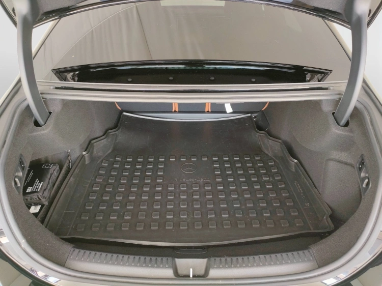 5 - Mercedes-Benz Classe E 220 d AMG Line Advanced Plus auto