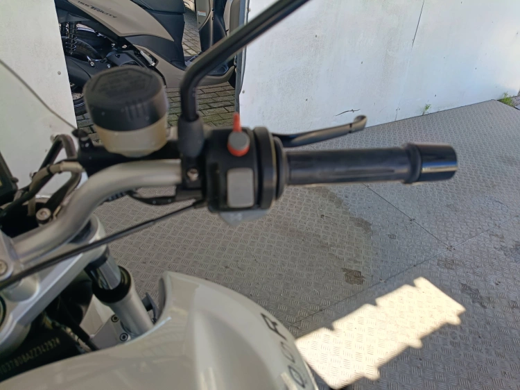 5 - BMW Motorrad R R 1200 R Abs my17