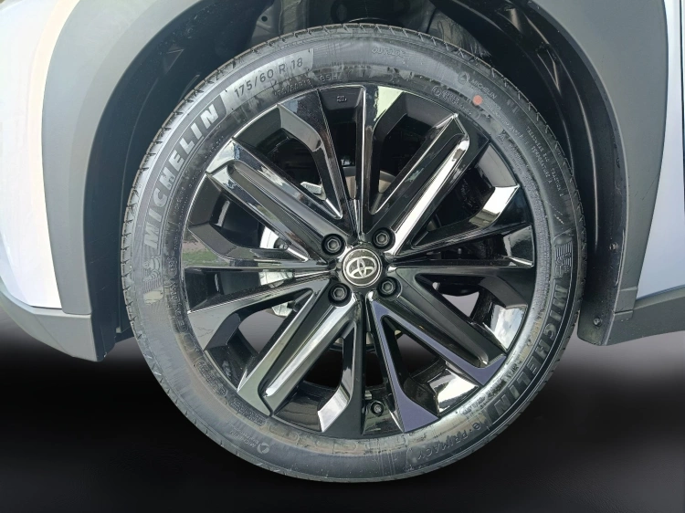 6 - Toyota Aygo X AYGO X 10B CVT JBL SE MY24