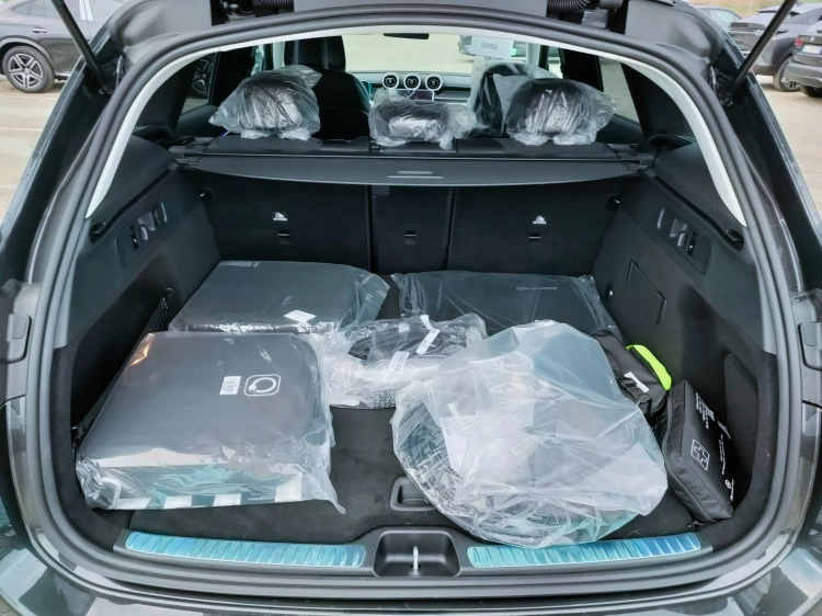 5 - Mercedes-Benz GLC 300 de 4MATIC