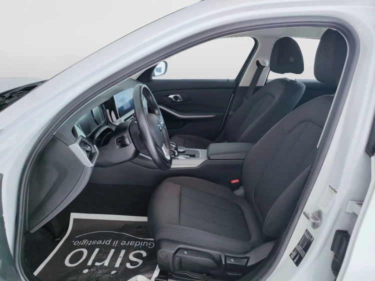 11 - BMW Serie 3 318d Touring mhev 48V Business Advantage auto