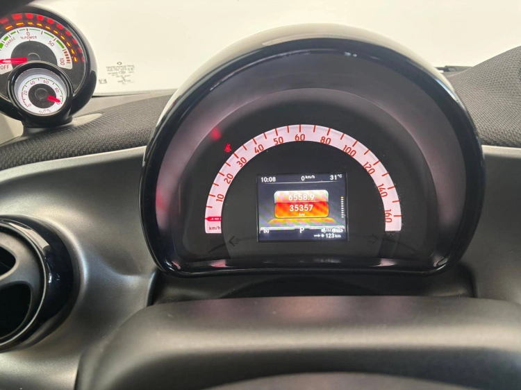 15 - smart fortwo Fortwo eq Passion 4,6kW