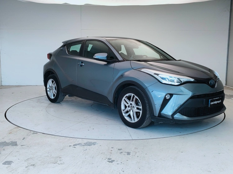 3 - Toyota C-HR C-HR 1.8h Active e-cvt