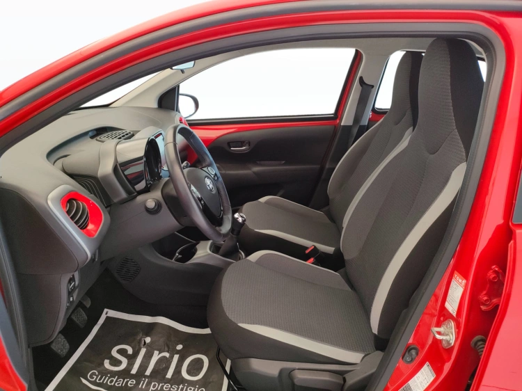 14 - Toyota Aygo Aygo 5p 1.0 x-play 72cv