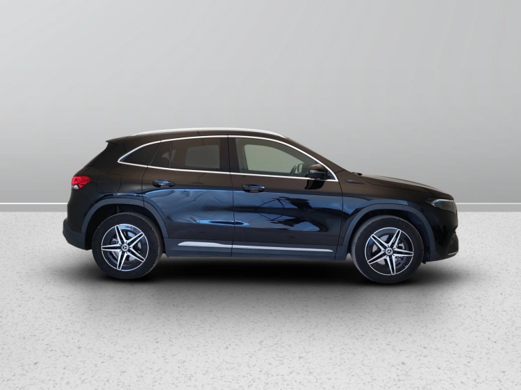 7 - Mercedes-Benz EQA 250 Premium