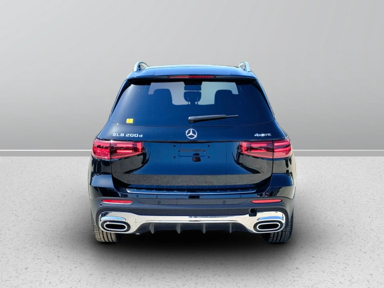 4 - Mercedes-Benz GLB 200 d Automatic 4MATIC