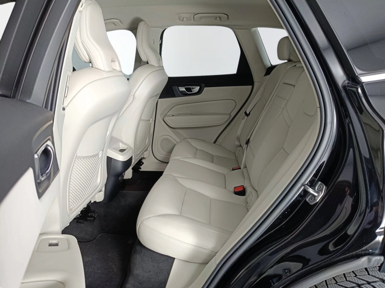 10 - Volvo XC60 XC60 2.0 B4 Inscription awd auto