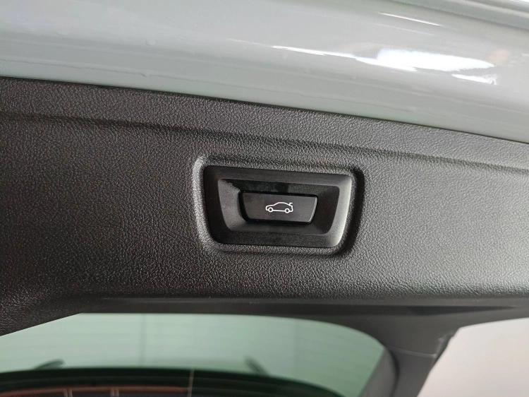 22 - BMW Serie 3 320d Touring mhev 48V MSport auto