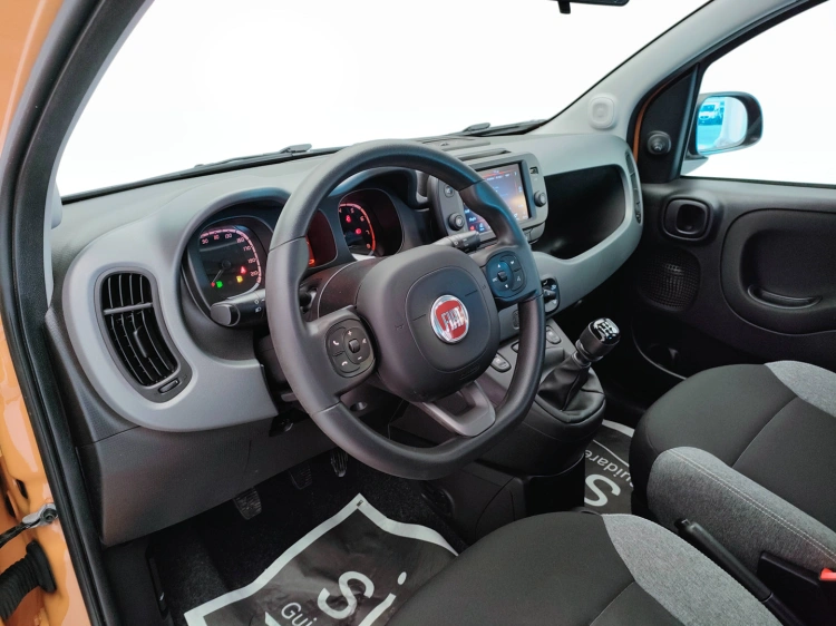 12 - Fiat Panda Panda 0.9 t.air t. natural power City Life 70cv