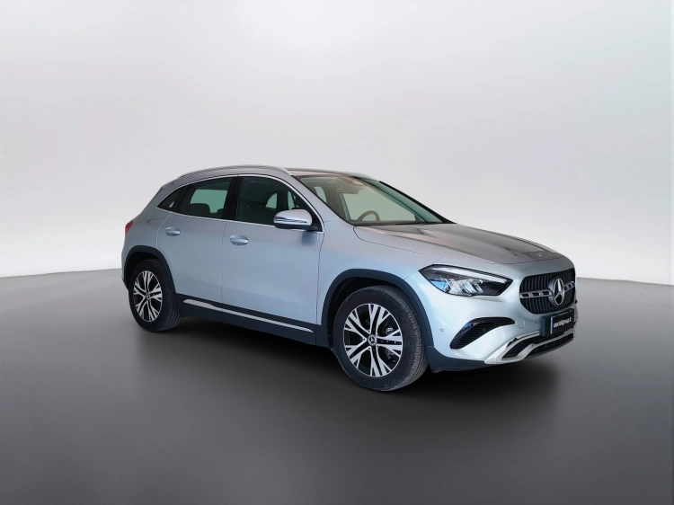 3 - Mercedes-Benz GLA 180 d Progressive Advanced auto