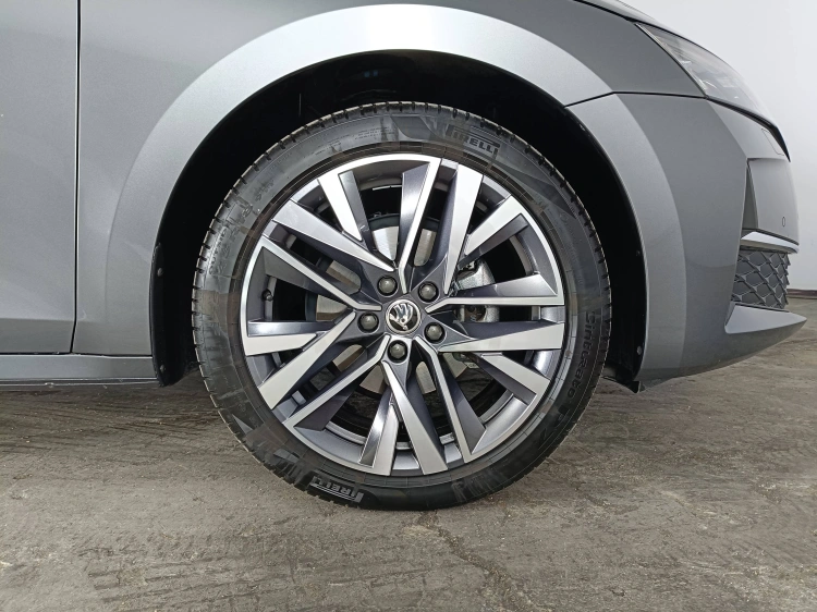 16 - Skoda Octavia Octavia Wagon 1.5 tsi mhev Style 115cv dsg