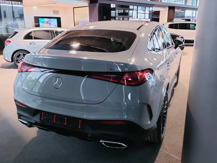 4 - Mercedes-Benz GLC 220 d 4MATIC Coupe