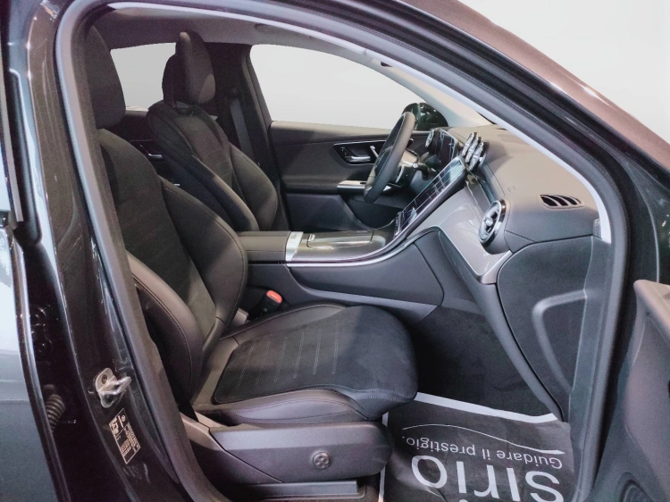 13 - Mercedes-Benz GLC 220 d 4MATIC Coupe