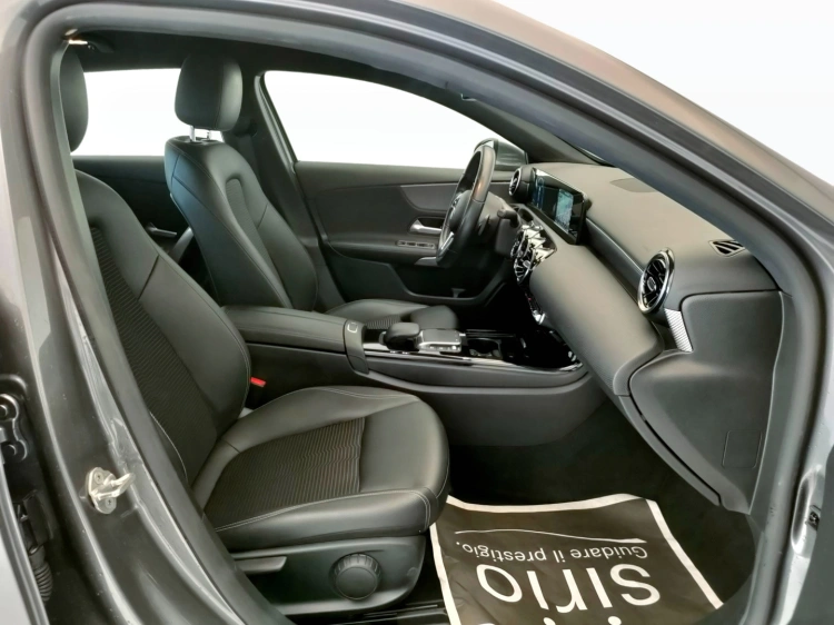 9 - Mercedes-Benz Classe A 180 d Sport auto
