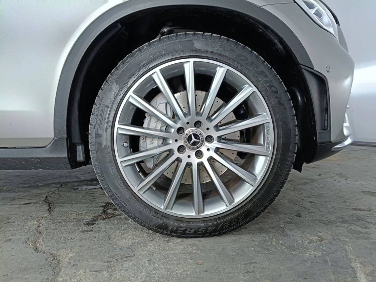 17 - Mercedes-Benz GLC Coupe 300 d Premium 4matic auto