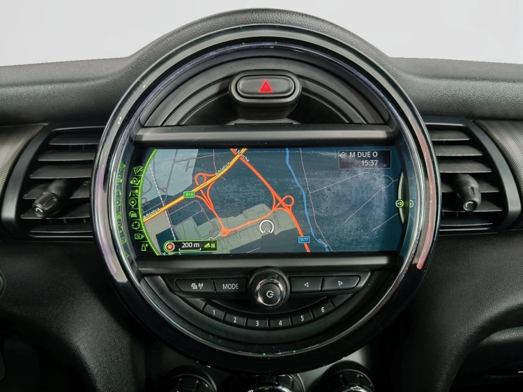 13 - MINI Cooper Mini Cabrio 1.5 Cooper D Hype auto