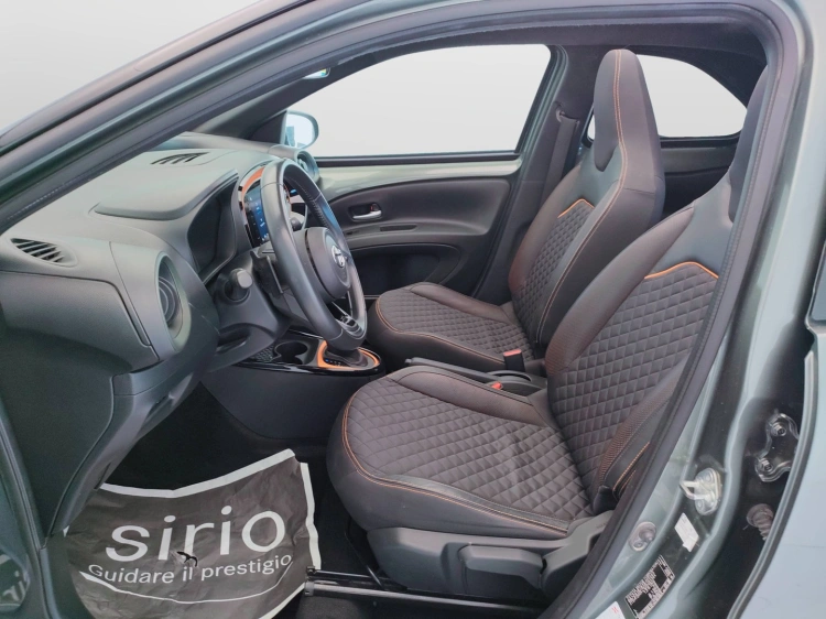 17 - Toyota Aygo X Aygo X 1.0 Limited Air 72cv s-cvt