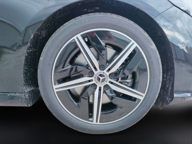6 - Mercedes-Benz CLA 200