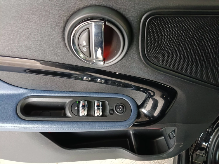 16 - MINI Countryman Mini Countryman 1.5 One D Northwood Edition auto