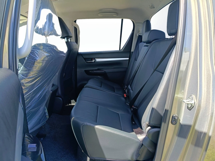 10 - Toyota Professional Hilux HILUX 2.8D A 48VDC4WD EXE MY25