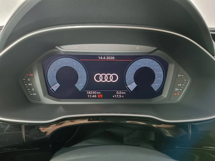 13 - Audi Q3 Q3 35 1.5 tfsi Business s-tronic