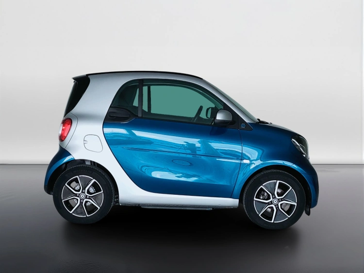 7 - smart fortwo Fortwo eq Passion 4,6kW