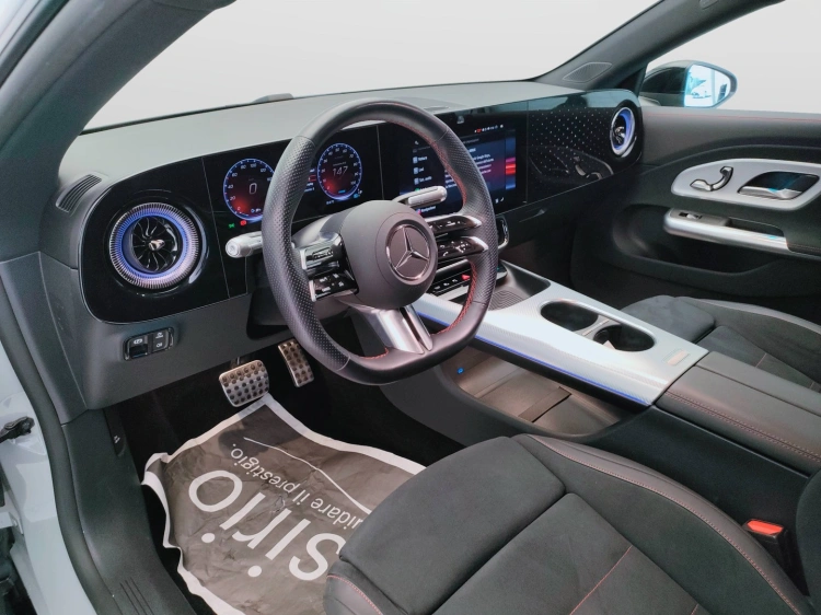 19 - Mercedes-Benz CLA EQ CLA 350 4MATIC con tecnologia EQ