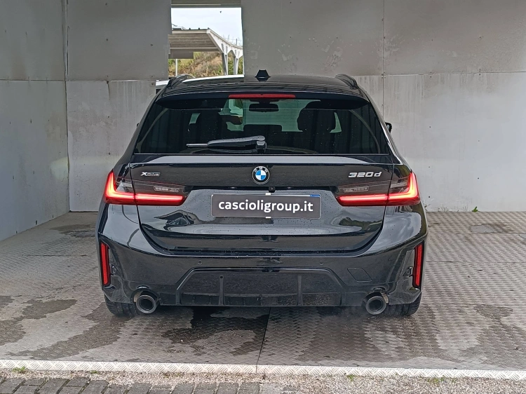 5 - BMW Serie 3 320d Touring mhev 48V Msport xdrive auto