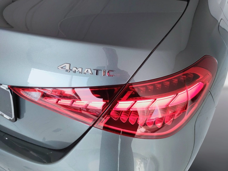 18 - Mercedes-Benz Classe C 220 d mhev AMG Line Advanced 4matic 200cv auto