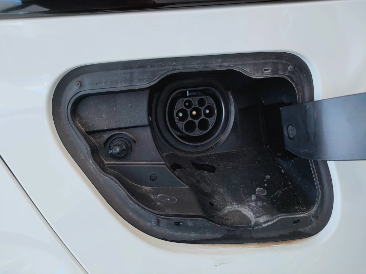 10 - Toyota C-HR C-HR 2.0 phev Trend eco fwd e-cvt