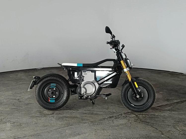 1 - BMW Motorrad C SCOOTER CE 02 AM