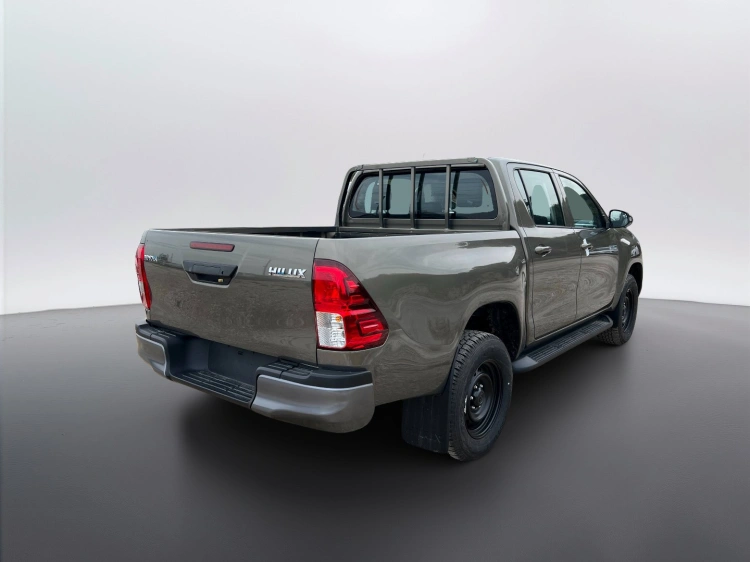 5 - Toyota Professional Hilux HILUX 2.4D A DC 4WD CMF MY24