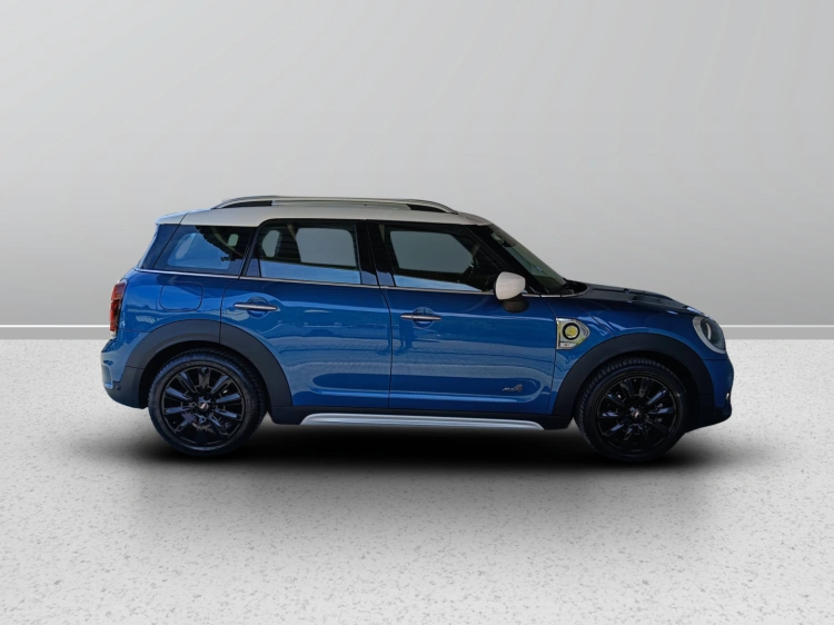 6 - MINI Countryman Mini Countryman 1.5 Cooper SE Hype all4 auto