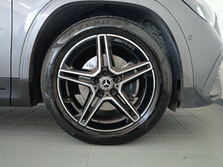 22 - Mercedes-Benz GLA 200 d AMG Line Advanced Plus Tech Edition auto