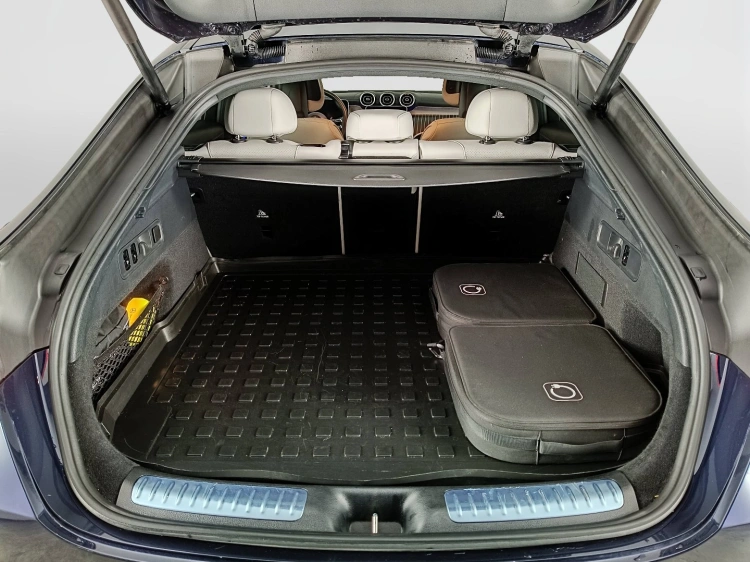 15 - Mercedes-Benz GLC 300 de phev AMG Line Premium Plus 4matic auto