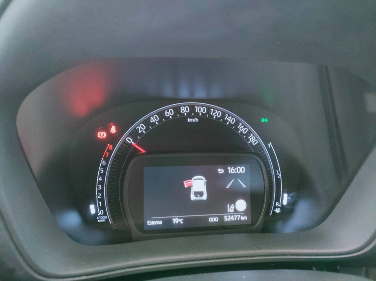 18 - Toyota Aygo X Aygo X 1.0 Trend 72cv
