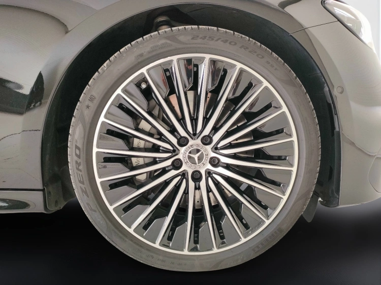 8 - Mercedes-Benz Classe E 220 d AMG Line Advanced Plus auto