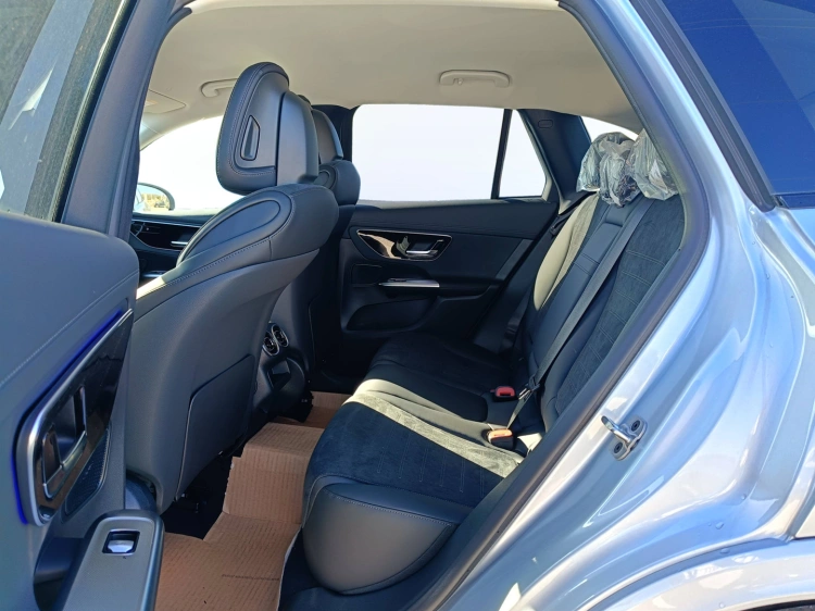 9 - Mercedes-Benz GLC 300 de 4MATIC