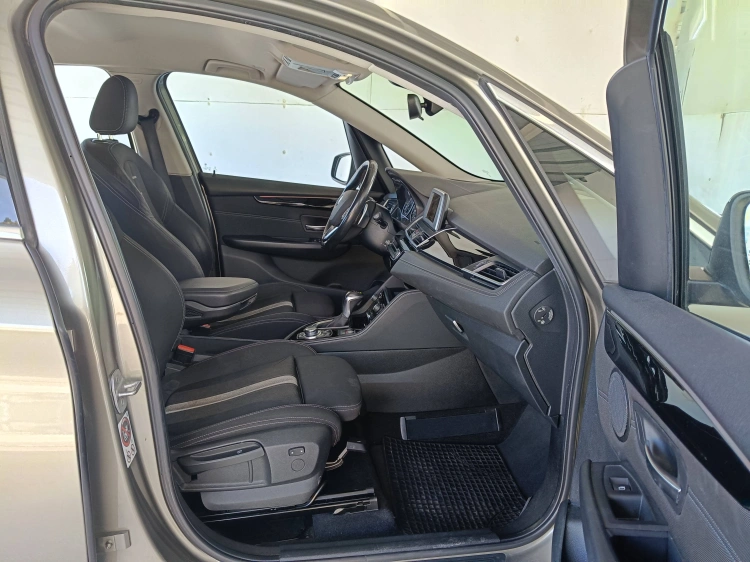 11 - BMW Serie 2 218d Active Tourer Sport auto