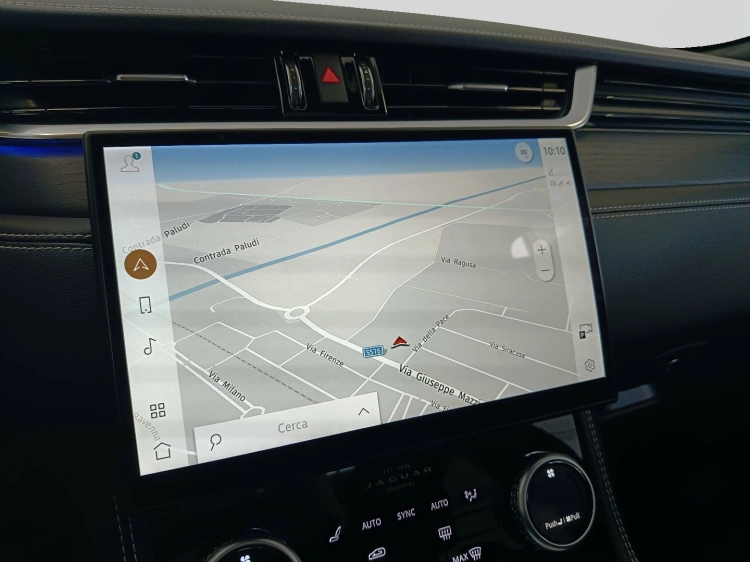 13 - Jaguar F F-Pace 2.0d i4 mhev R-Dynamic HSE awd 204cv auto