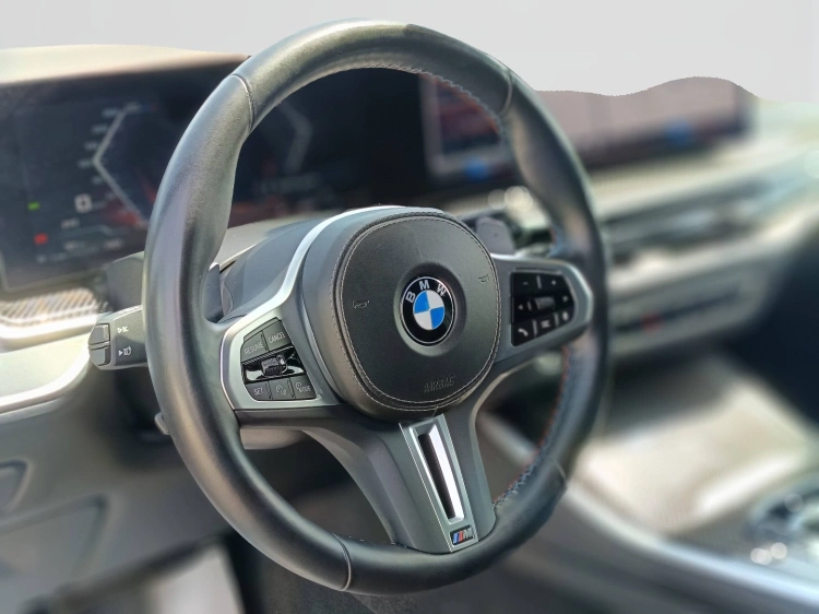 23 - BMW X5 M X5 M60i auto