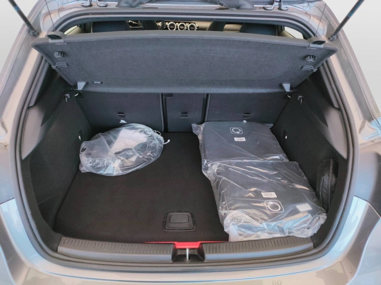 10 - Mercedes-Benz Classe A 250 e con tecnologia ibrida EQ