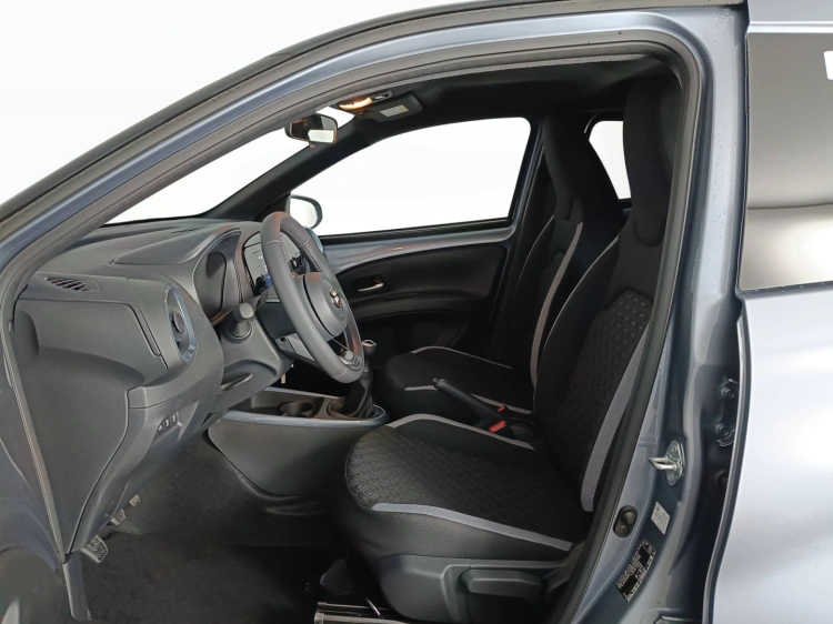 8 - Toyota AYGO X AYGO X 10B MT TREND MY24
