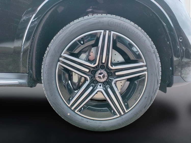 7 - Mercedes-Benz GLC 300 de 4Matic Plug-in Hybrid Coupe