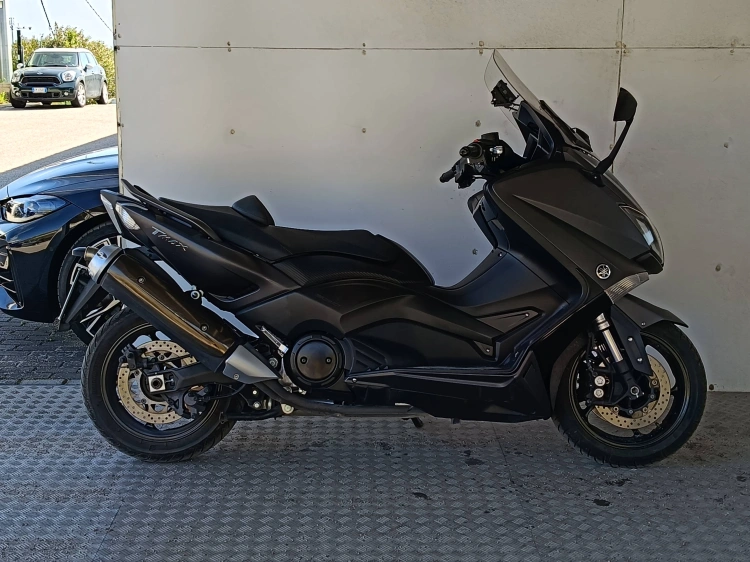 1 - Yamaha TMax T-Max XP 530A Abs my15