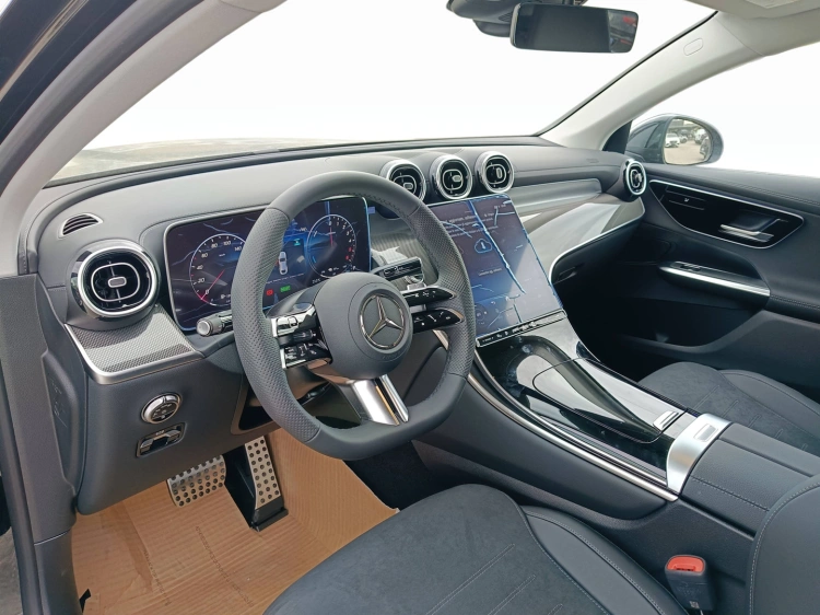 8 - Mercedes-Benz GLC 300 de 4Matic Plug-in Hybrid Coupe